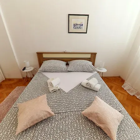 Suncica Apartman *