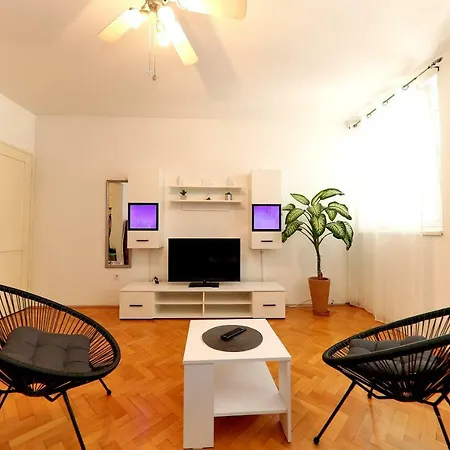 Suncica Apartment *